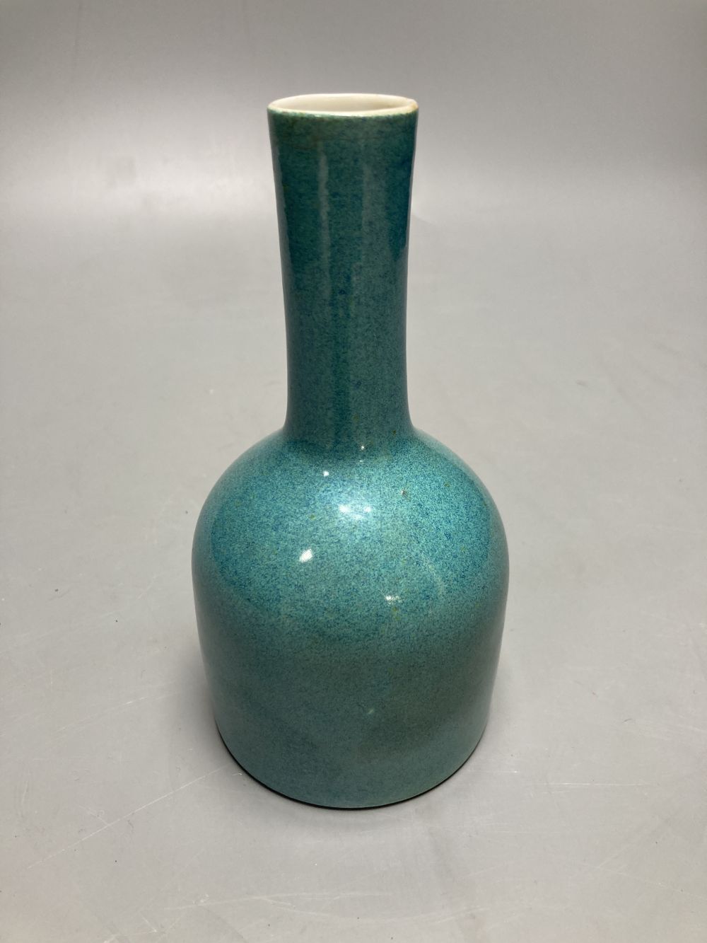 A Chinese turquoise glazed vase, height 16cm